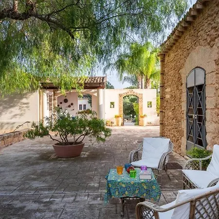 Amurusanza - Dependance Con Piscina Triscina