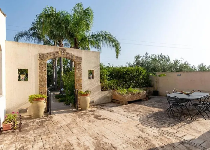 Amurusanza - Dependance Con Piscina * Triscina